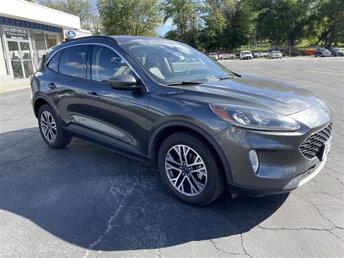 Used 2020 Ford Escape SEL image 11