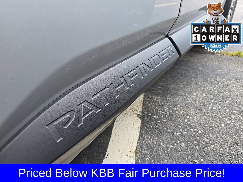 Used 2025 Nissan Pathfinder S AWD/4WD image 12