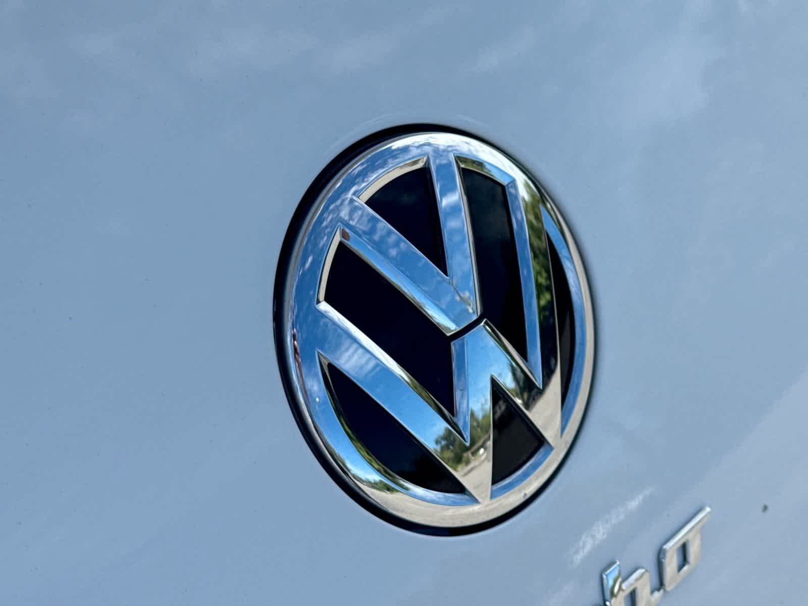 Used 2019 Volkswagen Beetle 2.0T S FWD image 18