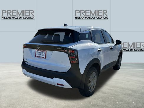 New 2026 Nissan Kicks S image 5