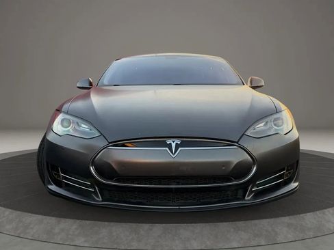 Used 2014 Tesla Model S 60 image 4