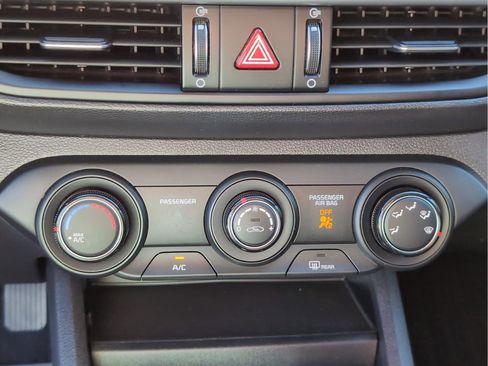 Used 2022 Kia Forte LXS image 18