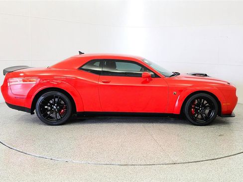 Used 2022 Dodge Challenger R/T Scat Pack RWD image 8