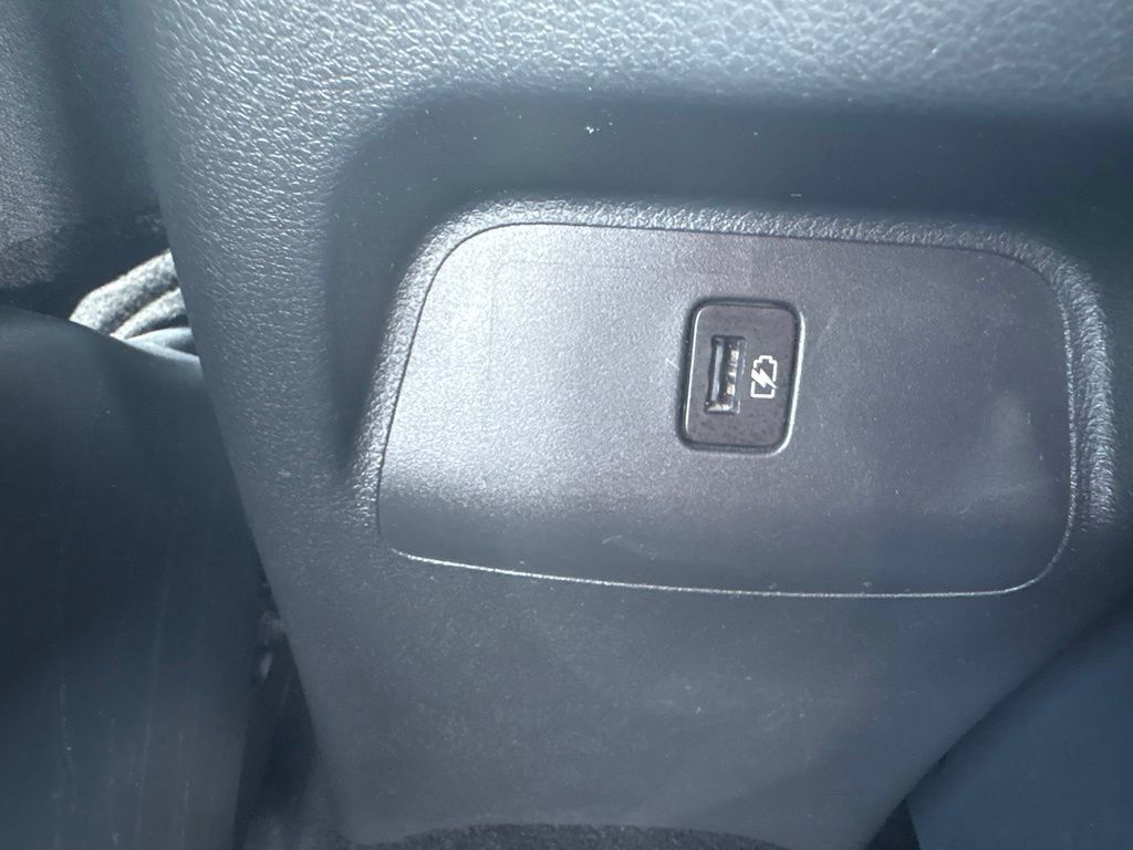 Used 2024 Nissan Sentra SV FWD image 17