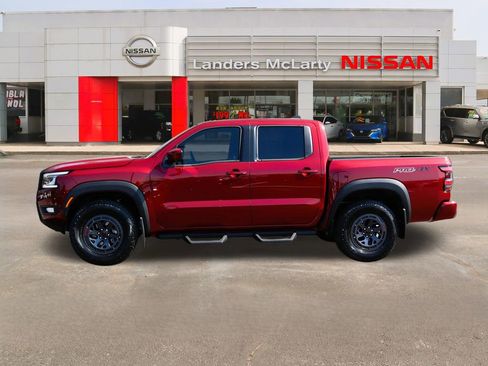 New 2025 Nissan Frontier PRO-4X w/ Pro Convenience Package image 6