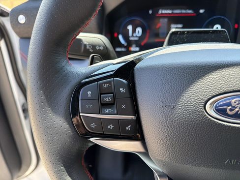 Used 2025 Ford Explorer ST AWD/4WD image 26