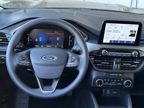Used 2025 Ford Escape Active image 17