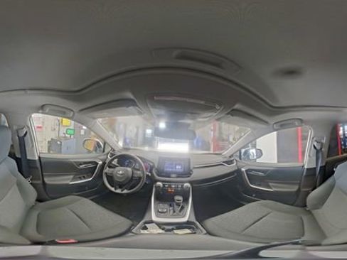 Used 2021 Toyota RAV4 XLE w/ Convenience Package image 11