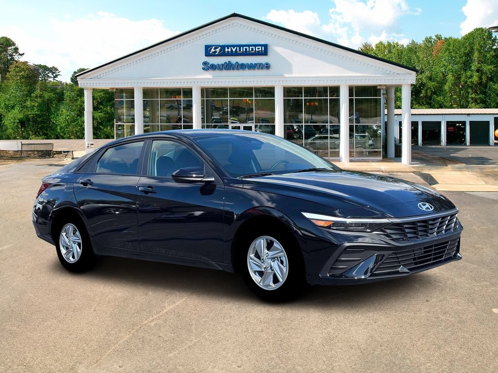 New 2026 Hyundai Elantra SE FWD image 10