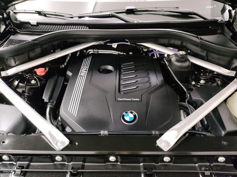 Used 2022 BMW X5 sDrive40i w/ Parking Assistance Package image 35