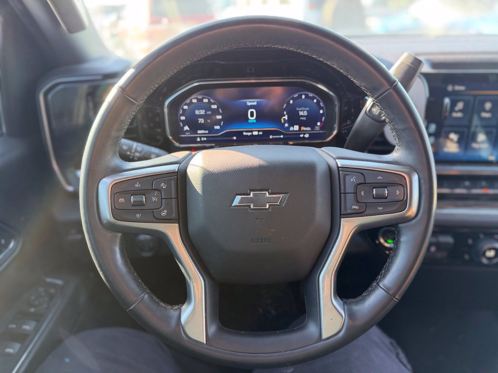 Used 2023 Chevrolet Silverado 1500 RST AWD/4WD image 6