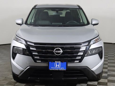 Used 2024 Nissan Rogue SV image 9