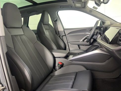 Used 2025 Audi Q5 Premium Plus w/ Premium Plus image 13