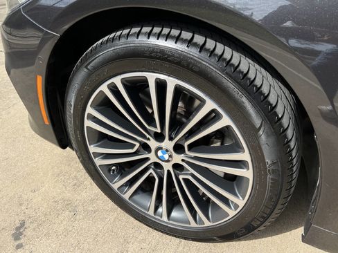Used 2019 BMW 530i w/ Convenience Package image 42