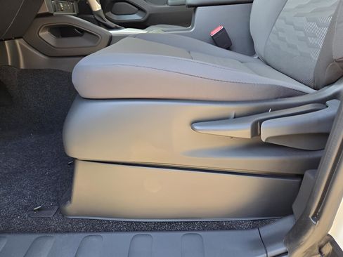 New 2026 Nissan Frontier S image 9