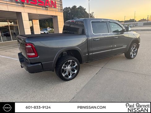 Used 2019 RAM 1500 Limited AWD/4WD image 11