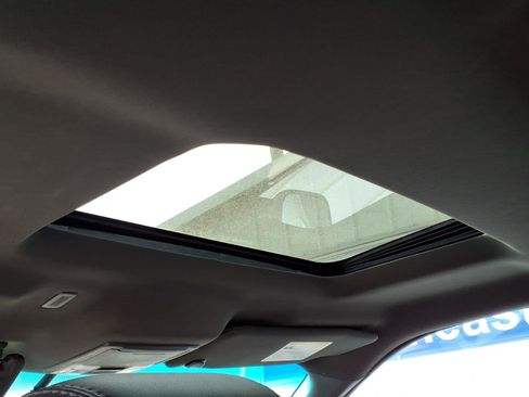 Used 2014 Ford Explorer XLT w/ Equipment Group 202A image 12