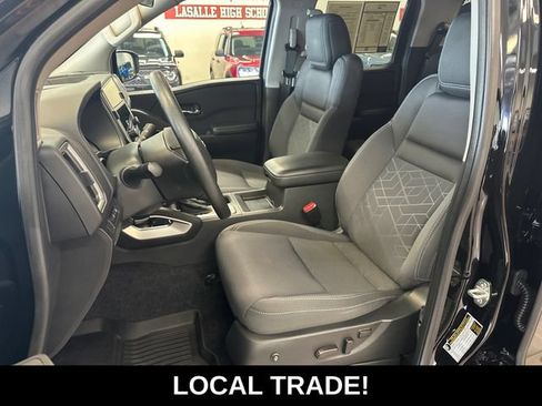 Used 2025 Nissan Frontier SV AWD/4WD image 4