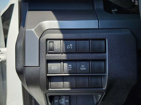 Used 2024 Toyota Tacoma TRD Sport image 17