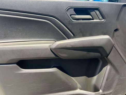 Used 2024 Chevrolet Colorado Trail Boss w/ Technology Package AWD/4WD image 17