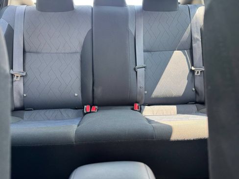 Used 2025 Nissan Versa SV FWD image 35