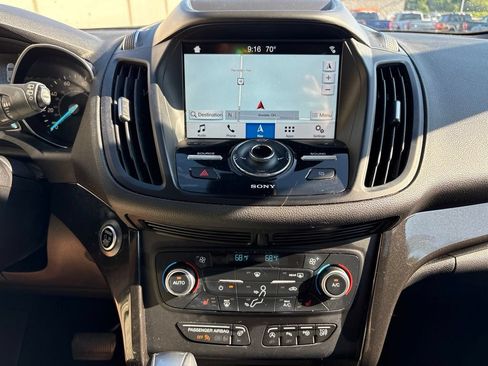 Used 2019 Ford Escape Titanium AWD/4WD image 11