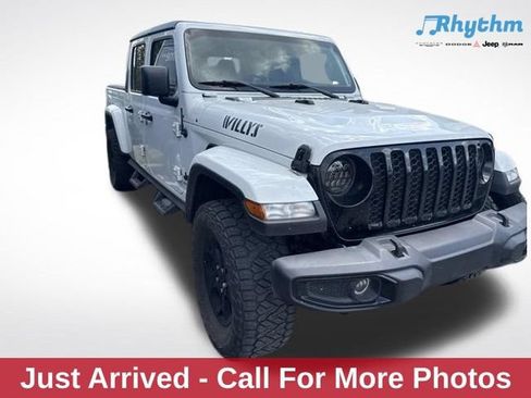 Used 2023 Jeep Gladiator Sport AWD/4WD image 1