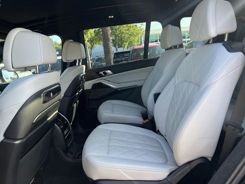 Certified 2024 BMW X7 xDrive40i w/ Premium Package AWD/4WD image 31