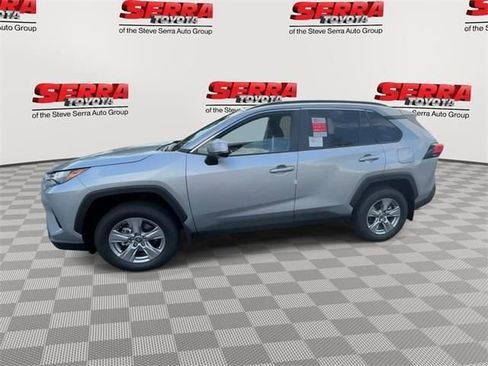 Used 2025 Toyota RAV4 XLE w/ Convenience Package image 5