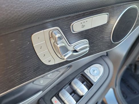 Used 2021 Mercedes-Benz GLC 300 image 25