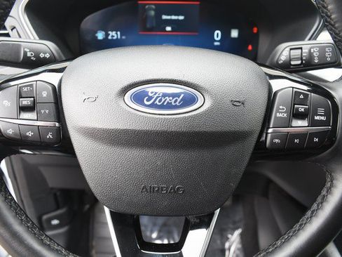 Used 2025 Ford Escape Platinum AWD/4WD image 30