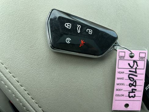 Certified 2025 Volkswagen Atlas SE w/ Panoramic Sunroof Package image 34