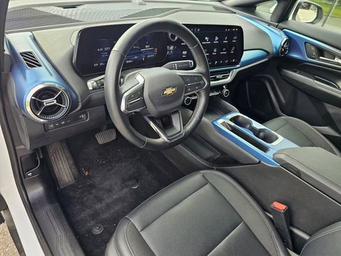 Used 2025 Chevrolet Equinox EV LT w/ Convenience Package FWD image 19