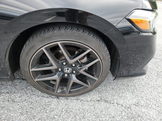 Used 2024 Honda Civic Sport Touring image 9