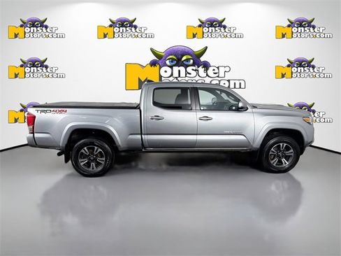Used 2017 Toyota Tacoma SR5 image 4