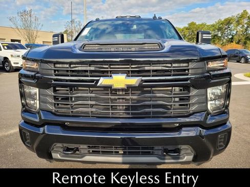 Used 2024 Chevrolet Silverado 2500 Custom w/ Custom Value Package image 20