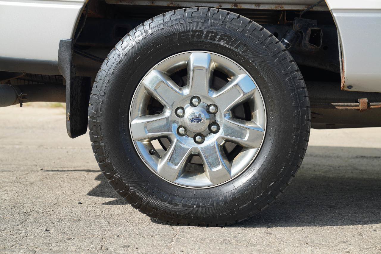 Used 2014 Ford F150 XLT w/ Equipment Group 302A Luxury AWD/4WD image 8