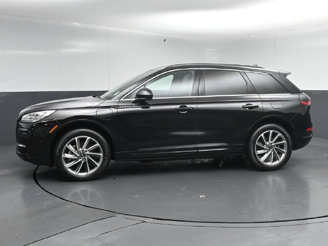 Certified 2025 Lincoln Corsair Grand Touring AWD/4WD image 4