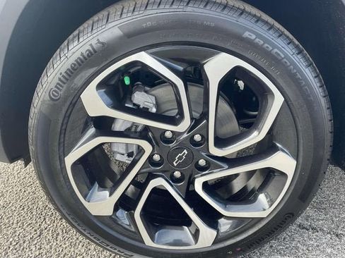 New 2026 Chevrolet Trax RS w/ Sunroof Package image 6