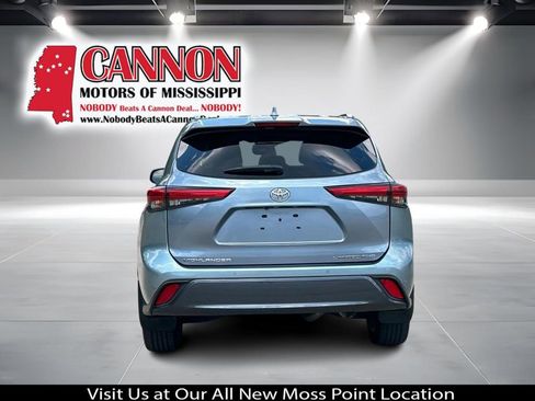 Used 2021 Toyota Highlander Limited image 4