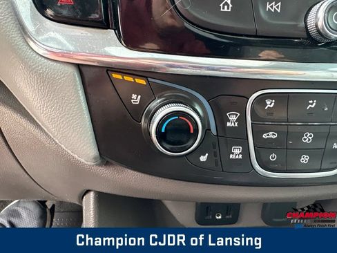 Used 2019 Chevrolet Traverse Premier w/ Driver Confidence II Package FWD image 27