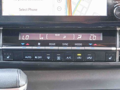 Certified 2023 Toyota Sienna XSE w/ XSE Plus Package FWD image 16