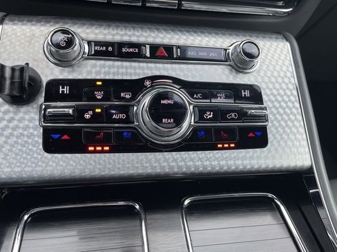 Used 2020 Lincoln Aviator Grand Touring w/ Equipment Group 302A image 48