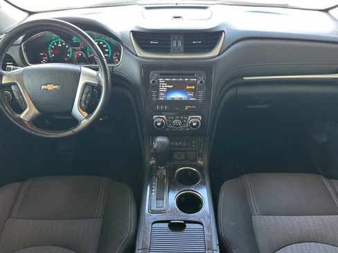 Used 2017 Chevrolet Traverse LT AWD/4WD image 4