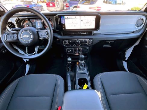 Used 2025 Jeep Wrangler Sport image 14