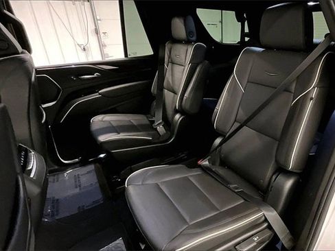 Used 2023 Cadillac Escalade Premium Luxury image 21