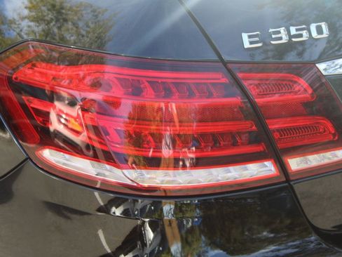 Used 2014 Mercedes-Benz E 350 Sedan image 36