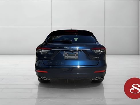 Used 2021 Maserati Levante image 4