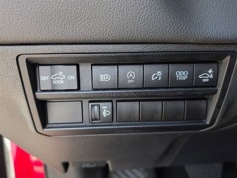 Used 2022 Toyota Tundra Limited image 15