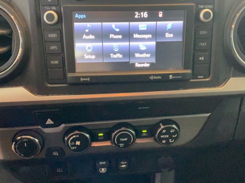 Used 2019 Toyota Tacoma SR5 AWD/4WD image 14